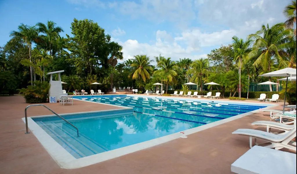 Idle Awhile Villas Негрил 5*,